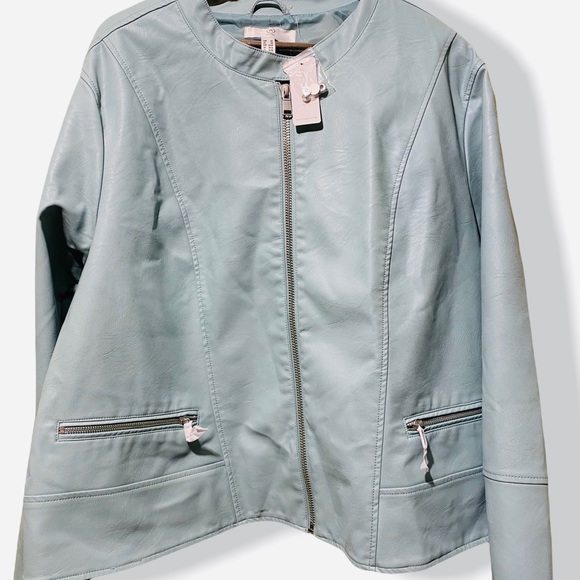 NWT Semi Fitted Moto Vegan Leather Jacket - Picture 4 of 4